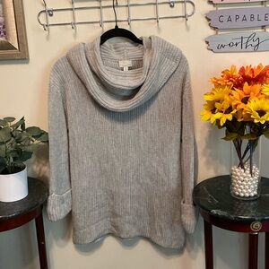 Holistia Grey Sweater w/Warm Neckline. Wear down or around neck. Sz Med.
